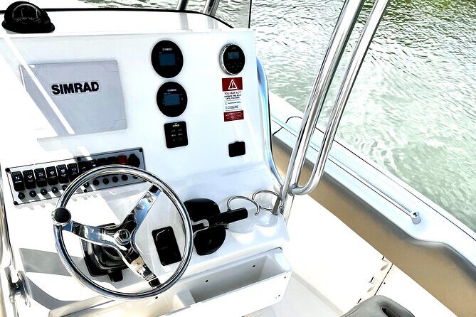Key West Center Console Boat Rental With Sound and Seat Upgrade - A comfort-first center console for reef and sandbar time