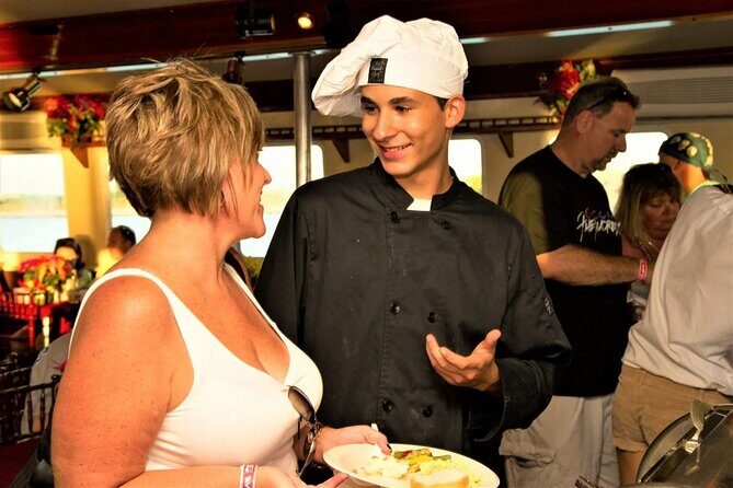 Key West Sunset Buffet Dinner Cruise with Open Bar and Live Music - Open Well Bar: Unlimited Drinks and the Upgrade Option